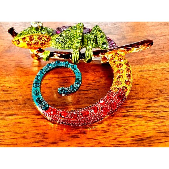 Chameleon Brooch Pin Rhinestones Lizard Gecko New Art Deco Tropical Rain… - Picture 11 of 12